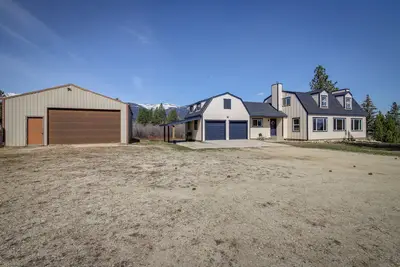 Pet-Friendly Victor Home w/ Fire Pit & Large Yard!