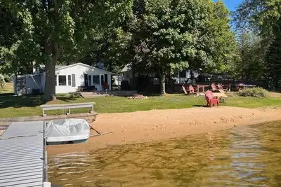 Image de Unwind at the Stunning Fischer's Getaway Lakefront Cottage!