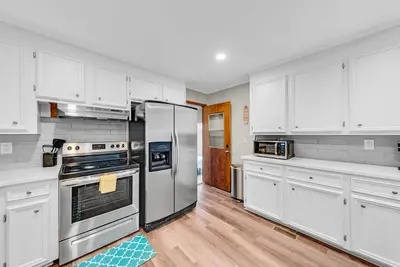Image de Pet friendly home + Yard & Ping Pong! 5 mins to Park Circle, 15 mins to downtown
