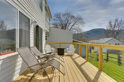 Image de Scenic Home on the Delaware River, Pet-Friendly!