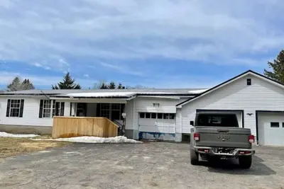 Image de Woof pack shack #1