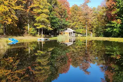 Image de Private off-grid rustic cabin, pet friendly, fishing
