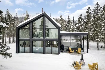 Image de Chalet Scandinave  avec spa dans Charlevoix, nature et tranquillité
