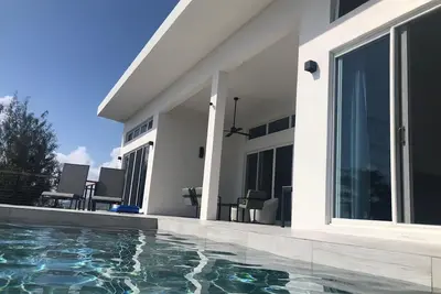 Image de Brand new and modern with breathtaking views