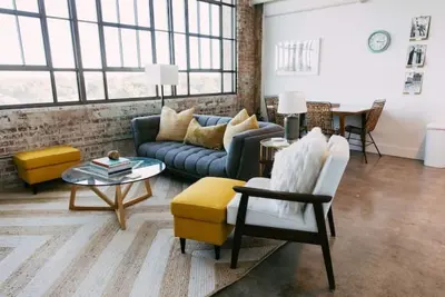 Image de Goldenrod by Pettigrew Adventures @ Crosstown