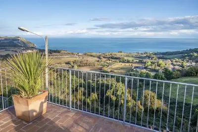 Image de A26 - Poggio, sky-land with breathtaking sea view