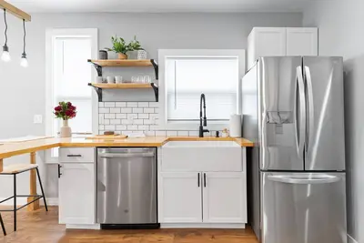 Image de Madison - newly remodeled, centrally located.