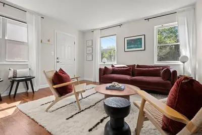 Image de King Beds <> A Chic Xcape in Vibrant Old Town