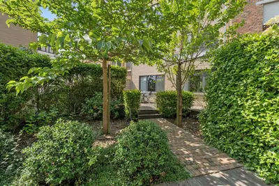 Image de Pacific 0 - Appartement confortable de deux chambres à coucher avec vue latérale sur la mer et belle terrasse.