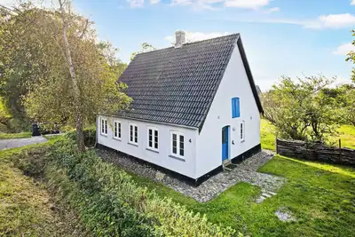 Image de Cozy country house on Ærø