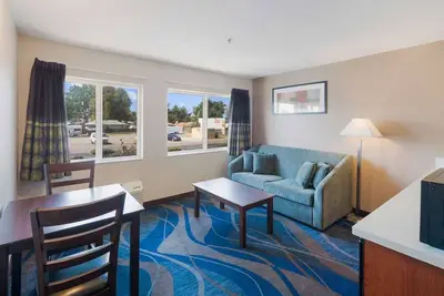 Image de Go fishing or boating at Columbia River! 2 Large Units with Free Parking Onsite!