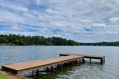 Image de Spacious waterfront home on Jackson Lake.