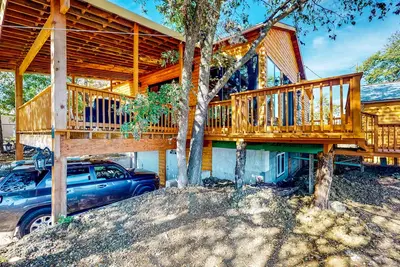 Image de Gated ranch home on 5 acres with Lavon Lake access, Atv trails, petting zoo