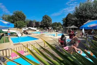 Image de Mobilhome 2 Chambres en Dordogne