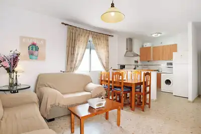 Image de Appartement \"Sagasta 1 - Andalmar\" près de la mer avec Wi-Fi