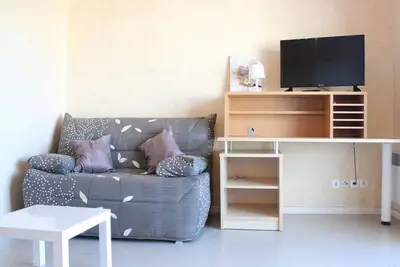 Image de Studio cabine à La Rochelle avec vue lac et parking sécurisé