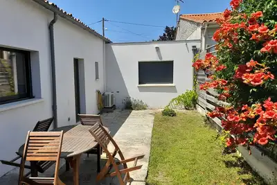 Image de Maison indépendante avec climatisation, à 3 mn des plages, proche commerce. Wifi