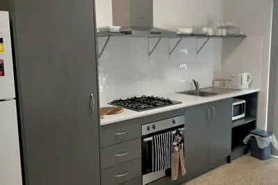 Image de Cosy new cottage in the centre of town, close to the hotel, fully fenced parking