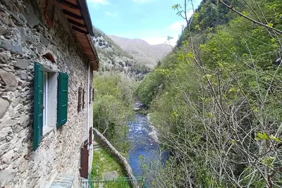 Image de Ancient House On The River