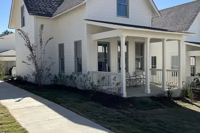 Image de Oxford getaway close to the Square and University.