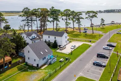 Image de Seaside Serendipity on Chincoteague Island!