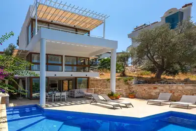 Image de Villa White Dream – 4 Bedroom Beauty in Kalamar Bay