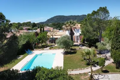 Image de Superbe villa classée 5* 10 pers. clim, piscine spa tyrolienne billard pétanque