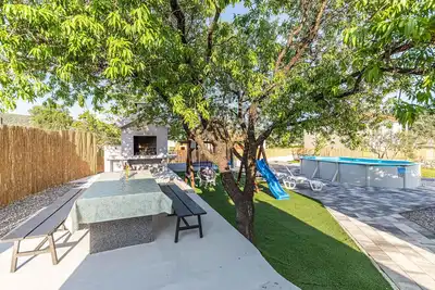 Image de Belle maison Ă Vrsine avec WiFi