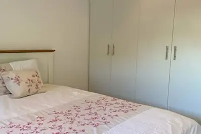 Image de Cosy retreat beach house - 5 min from the beach