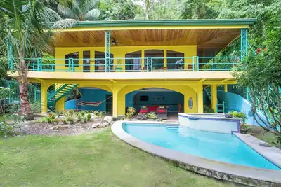 Image de Manuel Antonio, Private Pool Jacuzzi, Pool table, Gated community