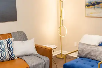 Image de Affordable Luxury Midtown Apartment - Free Private Parking