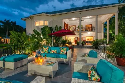 Image de This villa is a 10 bedroom(s), 9 bathrooms, located in Montego Bay, St James.
