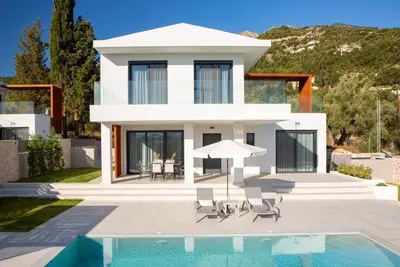 Image de Villa Aggelos, within easy walk of the beach, shops and restaurants.
