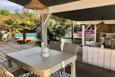 Image de Villa avec piscine dans écrin de verdure Bassin Arcachon 6 couchages