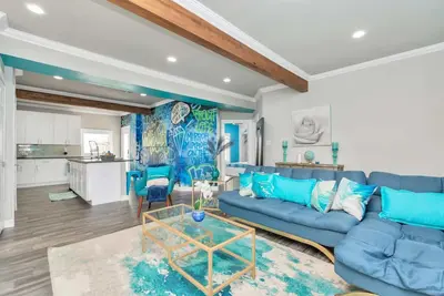 Image de Prolific Blue Haven in Houston