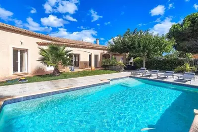 Villa de 170m², 4 ch, 5 lits, 400m plage