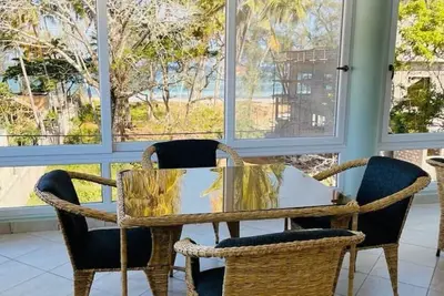 Image de Tree House Bella Seaview