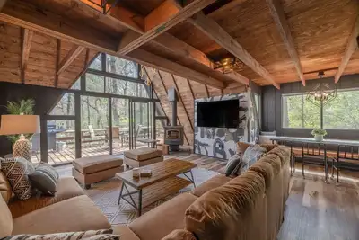 Image de Happy Moments Chalet by Innsbrook Vacations!