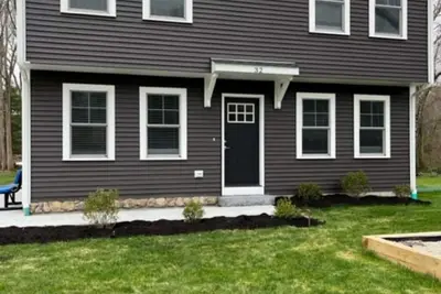 Image de Brand new home close to Charlestown/Westerly beaches.