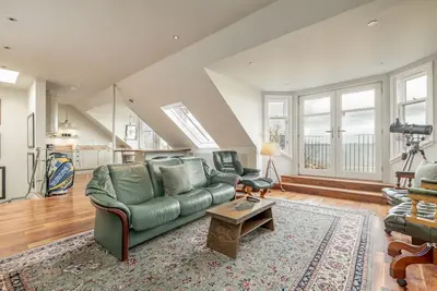 Image de Gillespie Apartments | Spectacular Penthouse