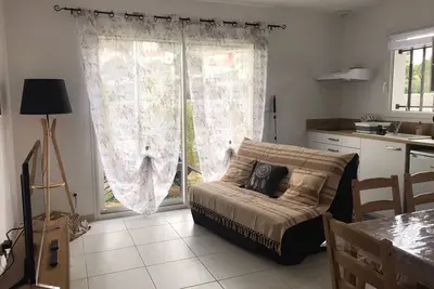Image de Appartement dans une maison neuve agréable, très lumineux avec extérieur fermée.