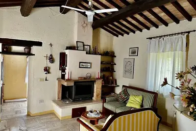 Image de La Casina. Single dwelling surrounded by nature.