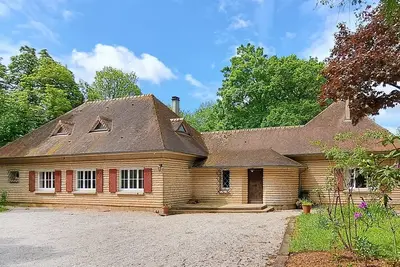 Image de Superbe maison à Colombières avec WiFi