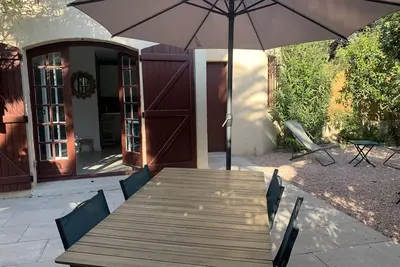 Image de Bandol, tout à pied! 2 pièces climatisé avec jardin à 10 min des plages