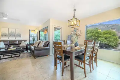 Image de Your Stress-Free \"Home Away From Home\" + Hike/Golf/Pools/Spas/Fitness