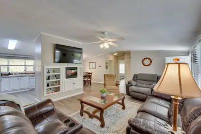 Image de Secluded Hayesville Cabin Rental w/ Deck & Grill!