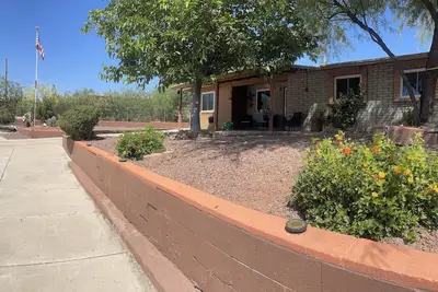 Image de Quiet spacious home in Cul-de-sac near downtown