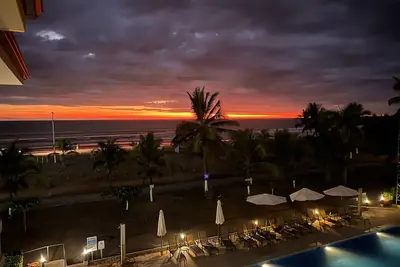 Image de Beach Front with beautiful ocean view 3 beds, 2 baths condo in Jaco Beach