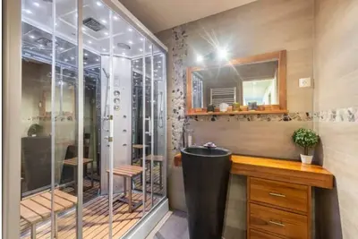 Image de Très charmant appartement de 3 chambres, 2min de la frontière Suisse!
