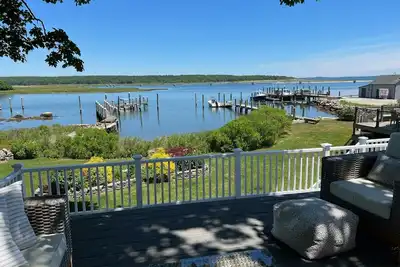 Image de Connecticut Coast Waterfront Home